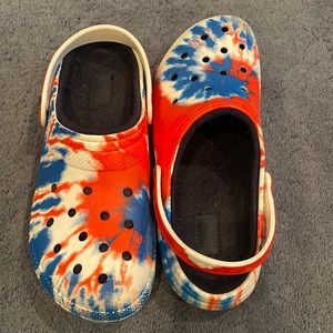 Mens Classic Crocs With fur.  Size: M/ 11